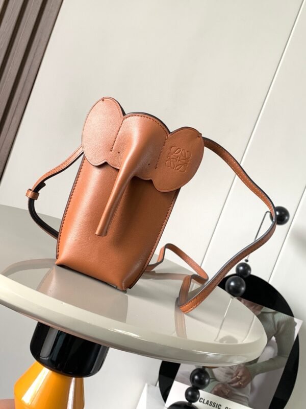 Elephant pocket in classic calfskin