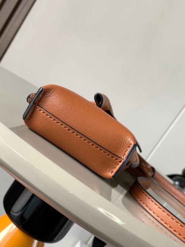 Elephant pocket in classic calfskin