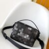LOUIS VUITTON Nil Messenger M14988