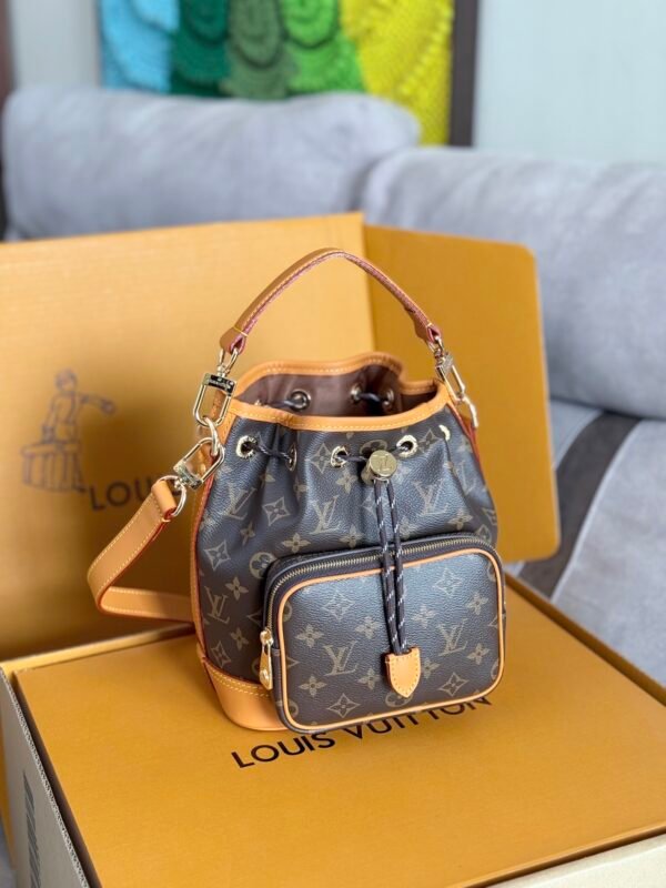 LOUIS VUITTON Noé Cargo M14017