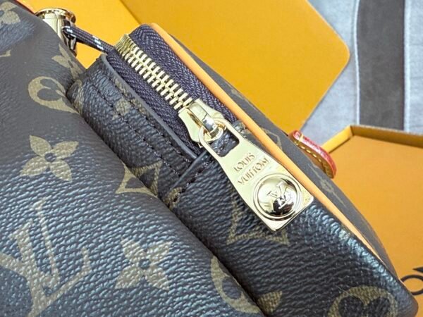LOUIS VUITTON Noé Cargo M14017
