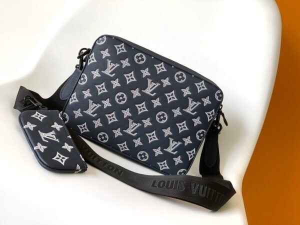 LOUIS VUITTON Trio Messenger M24753