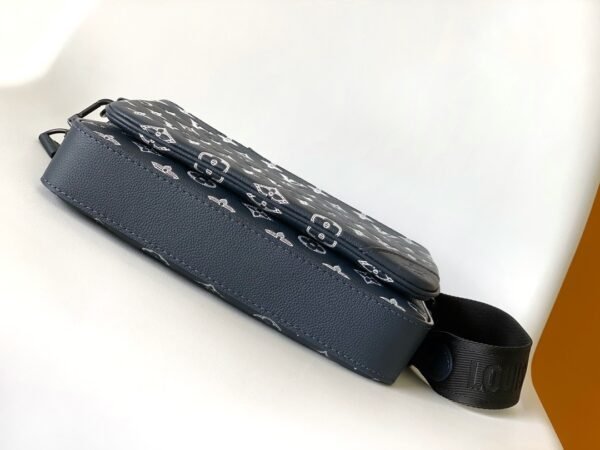LOUIS VUITTON Trio Messenger M24753