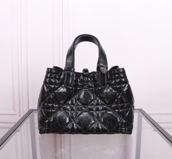Medium Dior Toujours Bag Macrocannage Crinkled Calfskin