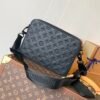 LOUIS VUITTON Trio Messenger M46602