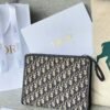 30 Montaigne Dea Clutch