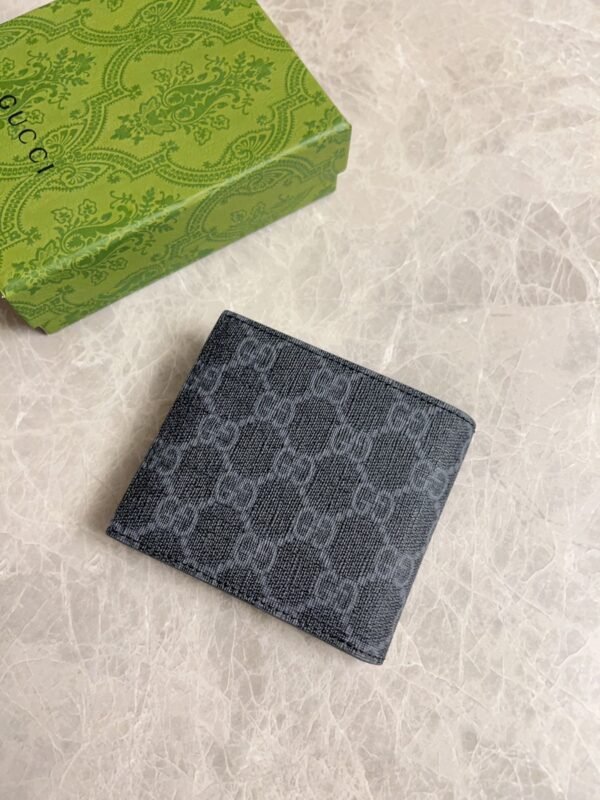 Grey interior GG bi-fold wallet