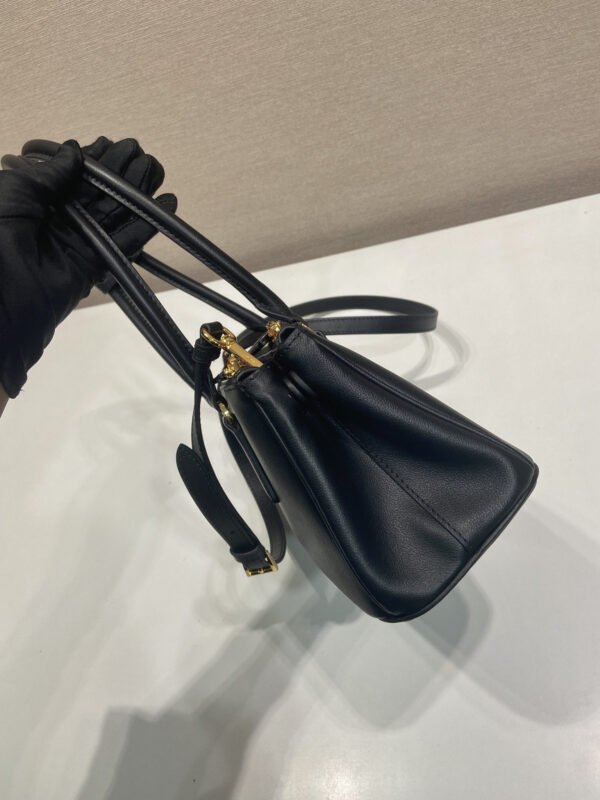 Medium Prada Galleria leather bag