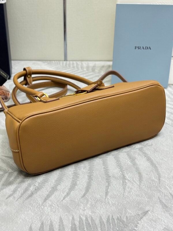 Medium Prada Galleria leather bag