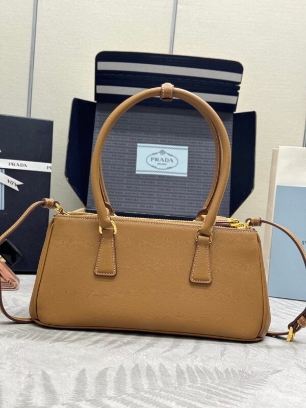 Medium Prada Galleria leather bag
