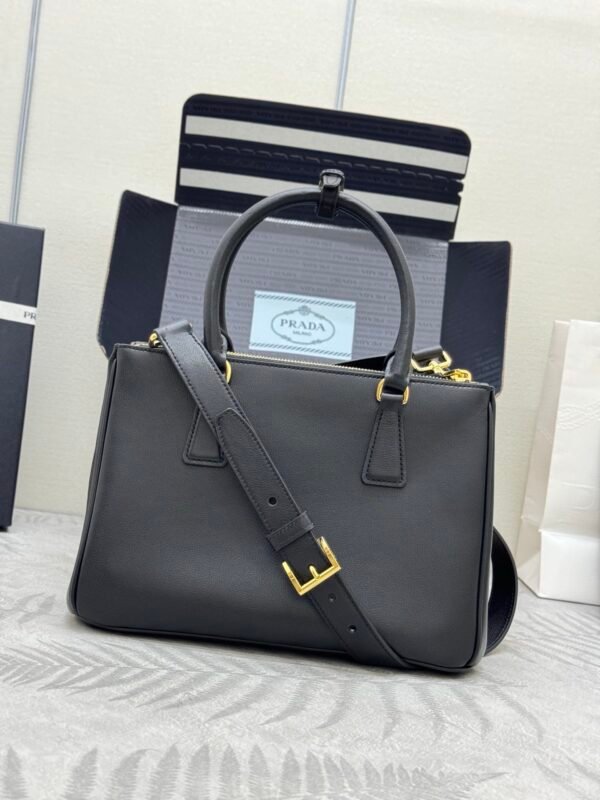 Medium Prada Galleria Saffiano leather bag