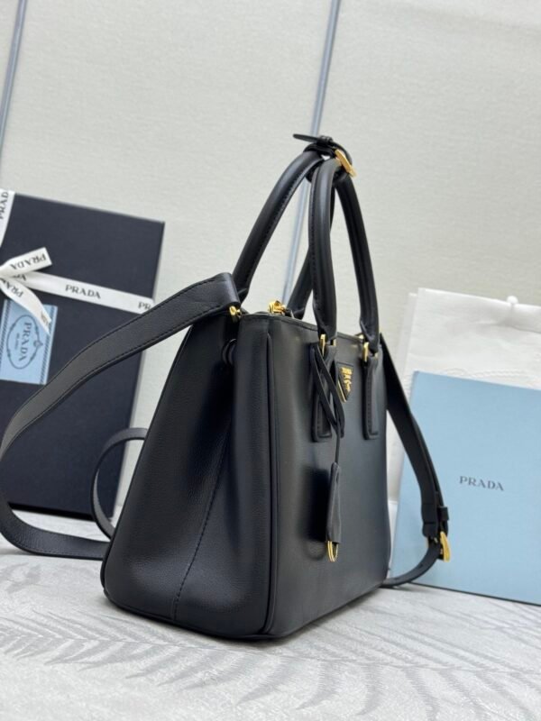 Medium Prada Galleria Saffiano leather bag