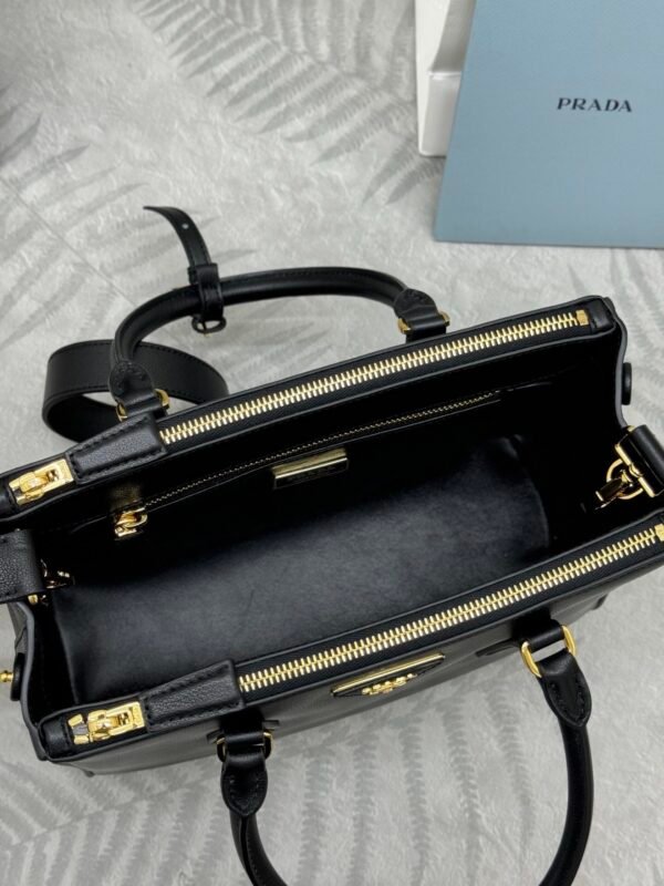 Medium Prada Galleria Saffiano leather bag