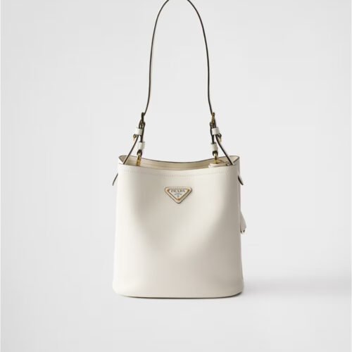 Medium leather bag