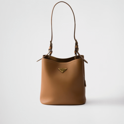 Medium leather bag