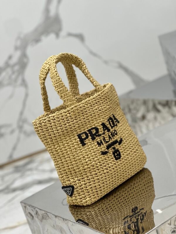 Small crochet tote bag