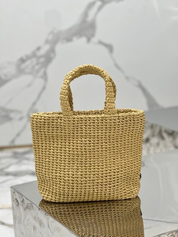Small crochet tote bag