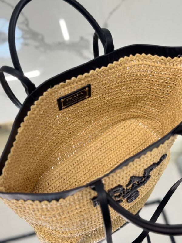 Medium crochet and leather tote bag