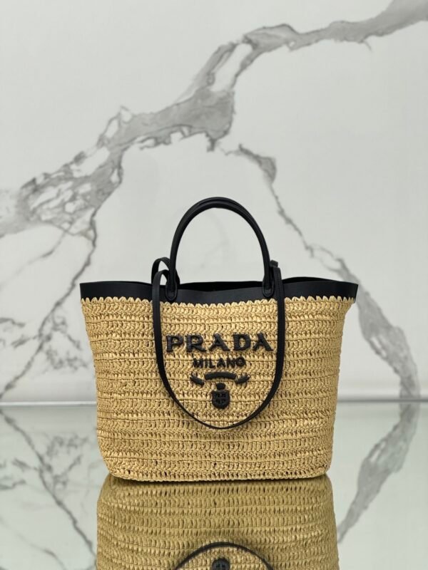 Medium crochet and leather tote bag