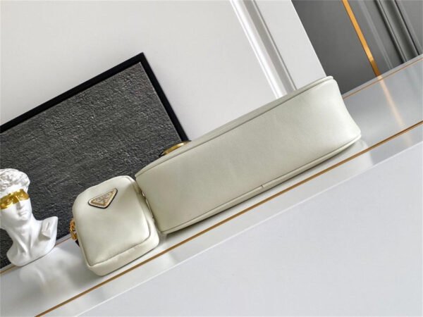 Prada Re-Edition 2005 leather bag