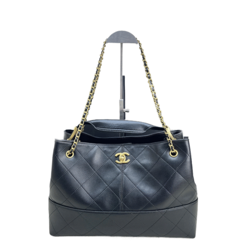 CHANEL 25A Diamond Tote Bag