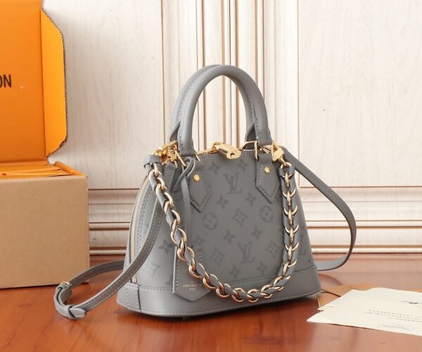 LOUIS VUITTON Alma BB