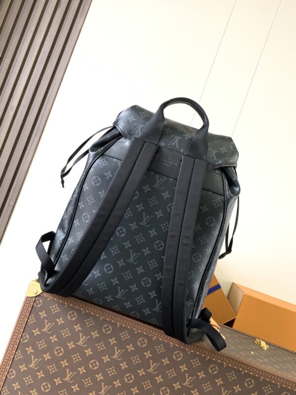 LOUIS VUITTON Montsouris Backpack M46683