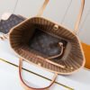 LOUIS VUITTON Neverfull PM
