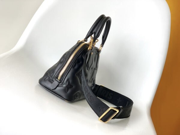LOUIS VUITTON Alma BB