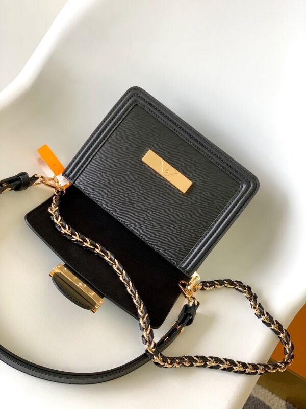 LOUIS VUITTON Large Dauphine