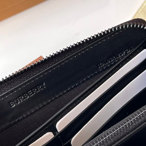 Burberry Check zipper wallet charcoal gray p80702541